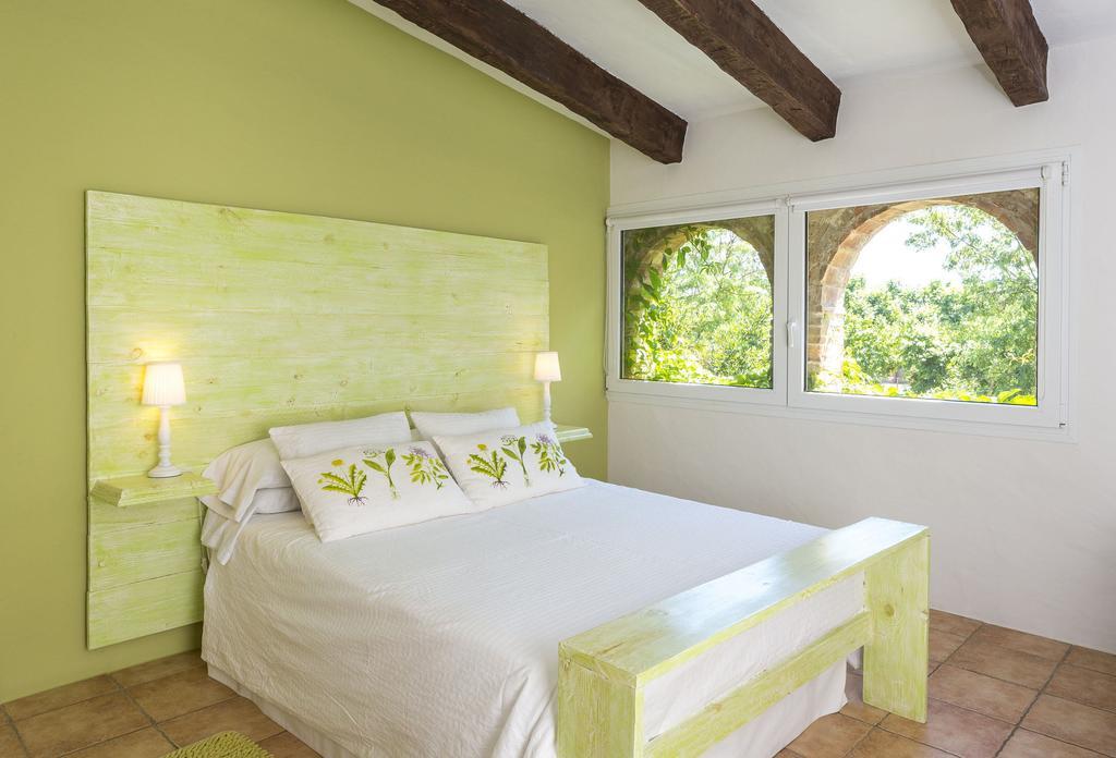 El Cau Del Papibou - Adults Only Hotel Peratallada Room photo
